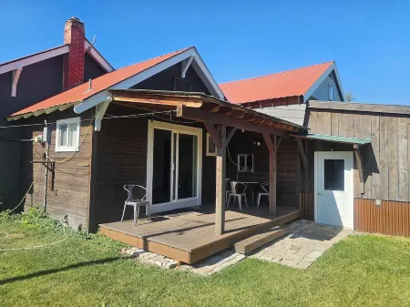 Modern Comfort in Downtown Victor Отели в г. Виктор