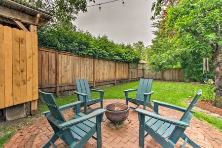 Redwood Home/Hot Tub/Near UofO and River Path. Отели рядом с достопримечательностью «Jordan Schnitzer Museum of Art»