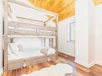 The Quechee Haus: VT Retreat with Outdoor Hot Tub Hotels in Quechee