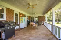 SPACIOUS & PRIVATE  PET FRIENDLY WATERFRONT HOME NEAR DOWNTOWN HISTORIC BEAUFORT