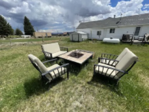 Callie's Cottage- Cottage stay between Bryce and Zion Hotels in Hatch