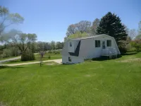 One Bedroom Loft Apartment - five minutes to Crystal Mt resort * Pet friendly Hotels in Copemish