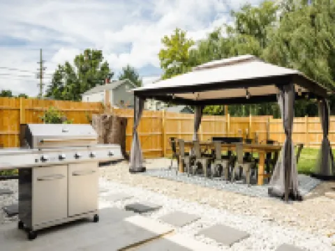 GameLounge~2KingBeds~PinkBedRoom~Gazebo~FirePit~SpookyNook~Walk2Mainst~Arcade Hotele w: Hamilton