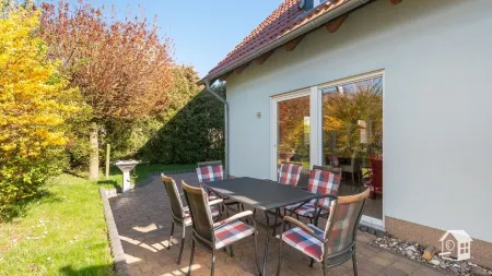 300 m to the white sand beach, 150 m² living space, WLAN, great value for money