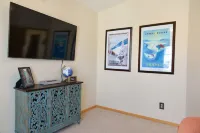 Wonderful 3BR Townhome Close to Downtown AND Ski Hill Road