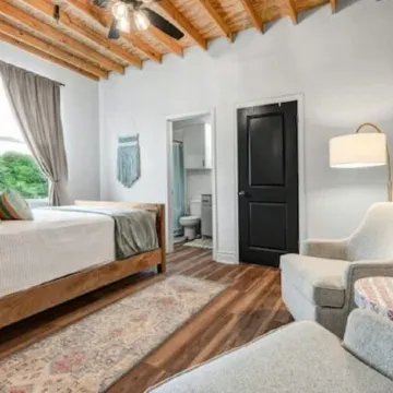 Homely Haven Near A&M