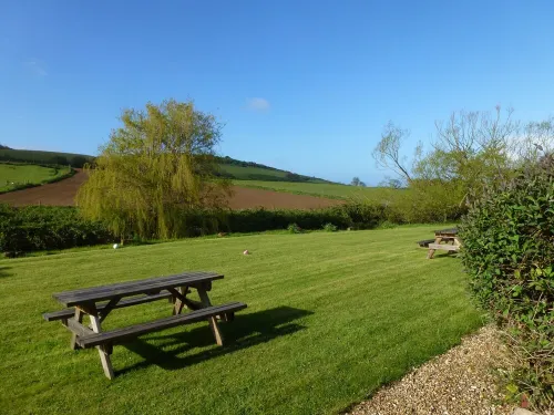 Delightful country cottage. Stunning views.  A few minutes walk to Seatown beach