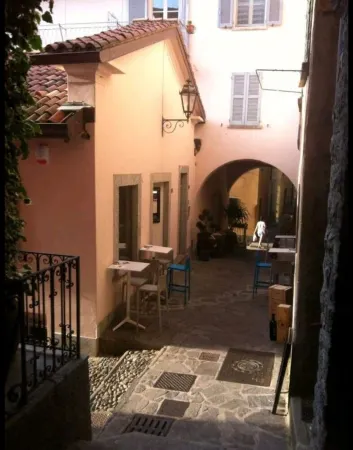 Downtown Varenna - Historic Centre by Villavistalago.it