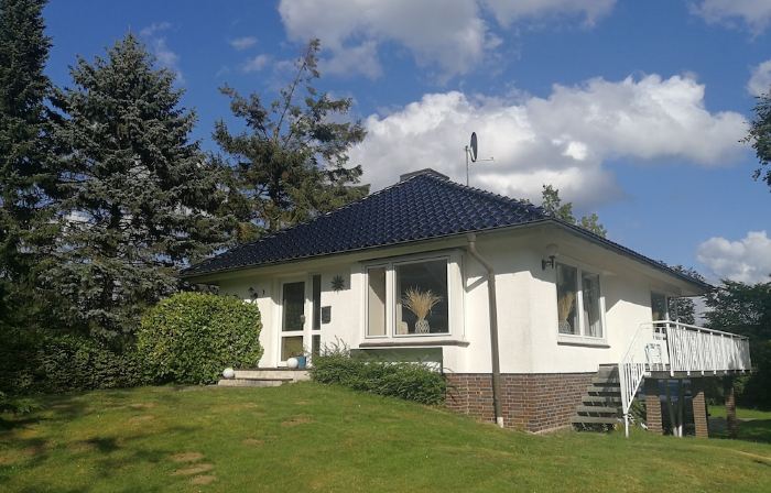 Vacation bungalow with a garden property only 3 minutes away from the beach
