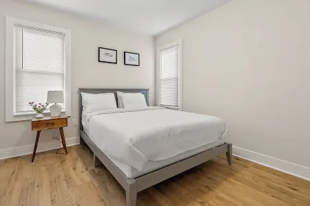 The Retreat At The Park-2BDR. Upper Unite Отели в г. Гросс Пуэнт Парк