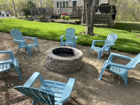 Coastal Cape Hideaway - Outdoor Shower & Fire-Pit!
