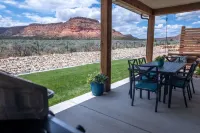 Kanab Getaway Red Mesa Ranch, Near Zion, Stunning Red Rock & Starry Night Views!