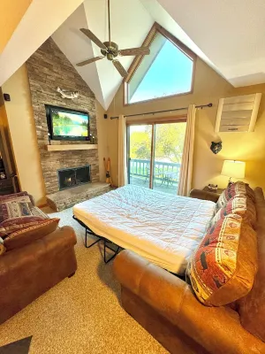 Not Your Everyday Mini Chalet, foot of Holiday Valley Resort! Walk to Downtown
