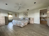 Relax at Southern Exposure in Auburndale with a Pool & 76 Acre Private Lake.
