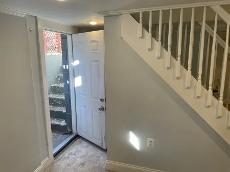 Delightful 4-Bed Whole House with Easy Parking