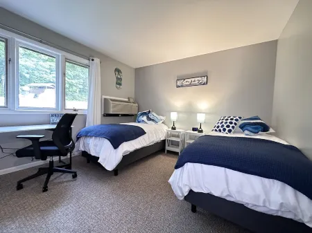 Relaxing Getaway/StepsToLake/Pool/Tennis near DT Lake Geneva Отели в г. Дженива