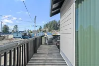 Modern craftsman home close to all Garibaldi has to offer. Dog Friendly!