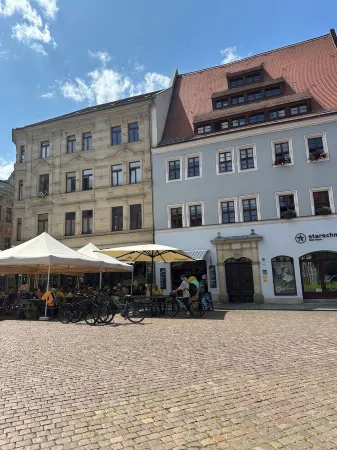 Fewo "Am Markt" in Pirna - Tor zur Sächsischen Schweiz - Dachterrasse - 6 Pers Отели рядом с достопримечательностью «Музей ГДР»