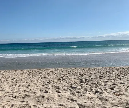 Perfect Island Retreat! - Steps to beach- Hot Tub! Отели рядом с достопримечательностью «Coconuts on the Beach»