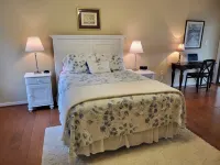 Hillside Haven - Cozy Condo at Smith Mountain Lake