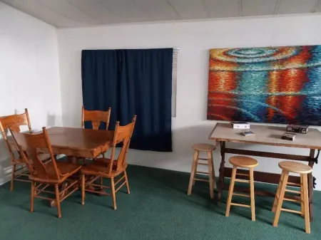 The Green River House