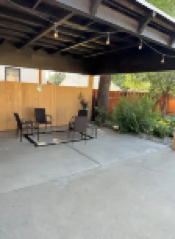 Quaint sunny cottage that rests in the historical neighborhood of Billings