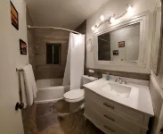 Quiet Cul-De-Sac 4 Bedroom Home with Pool & Hot tub