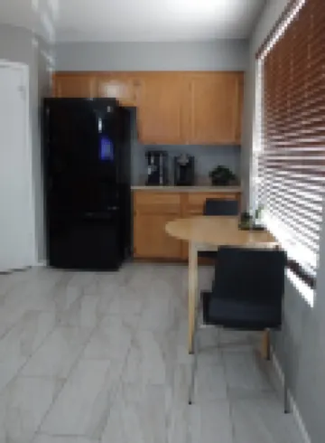 Spacious Home With Mountain Views