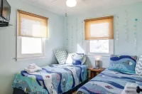 Adorable Beach Box, Very short walk to the beach Access!