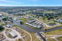 Lake View -Fresh & New-Bass N Sun-Pool-King Bed