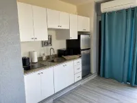 Waterfront Studio Apartment Hotel di Grant-Valkaria