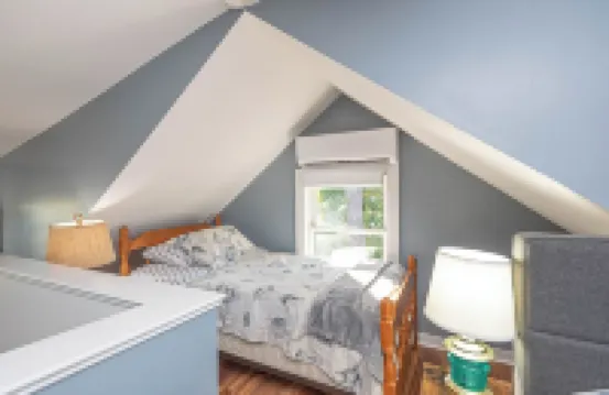 Pet Friendly Delightful Waterfront Cottage on Hoopers Island, MD.