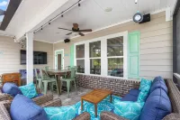 Salt water pool! AC & Heated game room! 3 Min to beach!2 King rooms