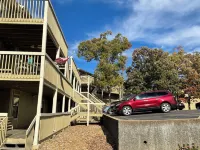 3bd/3ba condo, lake front, steps from lakeside pool, family fun, 5 star reviews!