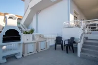 Kalì apartment directly on the beach of San Mauro Mare