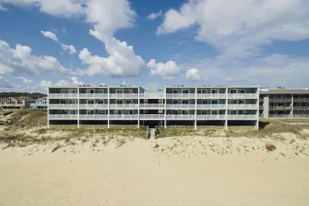 Stunning Top-Floor Oceanfront Condo! Pools & New Step in Shower and More!