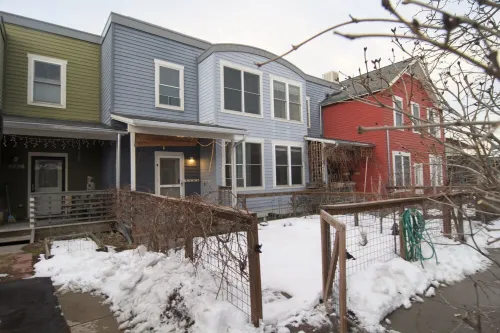 Monica’s Cheerful Retreat Townhouse