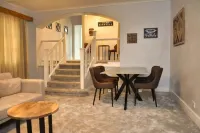 Crondall Stores Flat