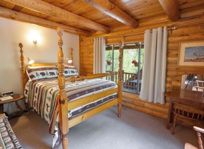Cozy Log Cabin in Sundance Resort Neighborhood That Sleeps 20+