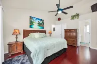 Resort-Style 3Br Condo