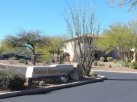 Cozy Ground Level Resort Style Condo with Heated Pool/Hot Tub, and Gym! Hotels in Oro Valley