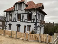 Les falaises apartment 400m from the beach