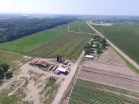 Shipping container farmhouse❤️1 pet free, 2nd considered for fee, 7min d’town Mem