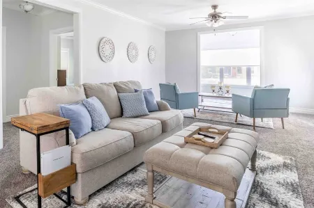 3 bdr in Ardmore OK, Perfect for Families! 20 mins to lake Отели рядом с достопримечательностью «Публичная библиотека Ардмор»