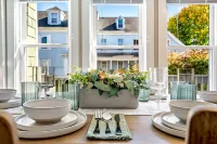 The Downtown Den - King Bed, Dog Friendly, Fire Pit, Parking, Family Friendly