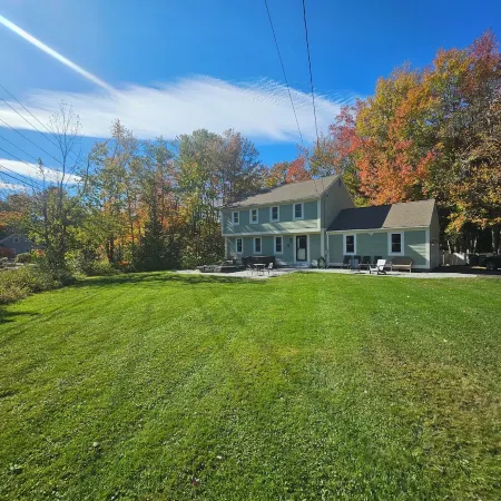 Hot Tub, Big Patio Private Yard, Fire Pit, 1Mile to Beaches and Shops/Dining. Отели в г. Кеннебанк