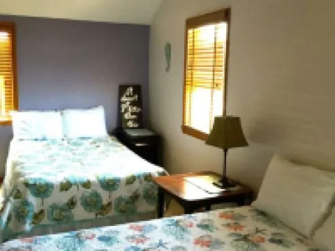 2 BR House Beach Haven Centrally located Hotels in Beach Haven