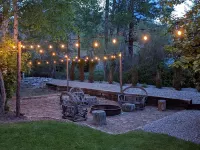 Garden Creek Retreat - Remodeled Home with Luxury Furnishings