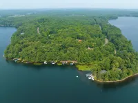 Cute cabin on pristine Long Lake