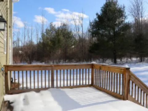 Mountain retreat/Hot Tub/Ski/Hike/Water Park/WIFI/Fire Pit Hotels in Durham